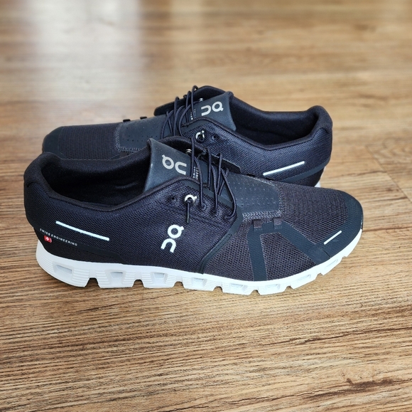 Size 10 - Women's On Cloud 5 Black/White - Picture 6 of 12